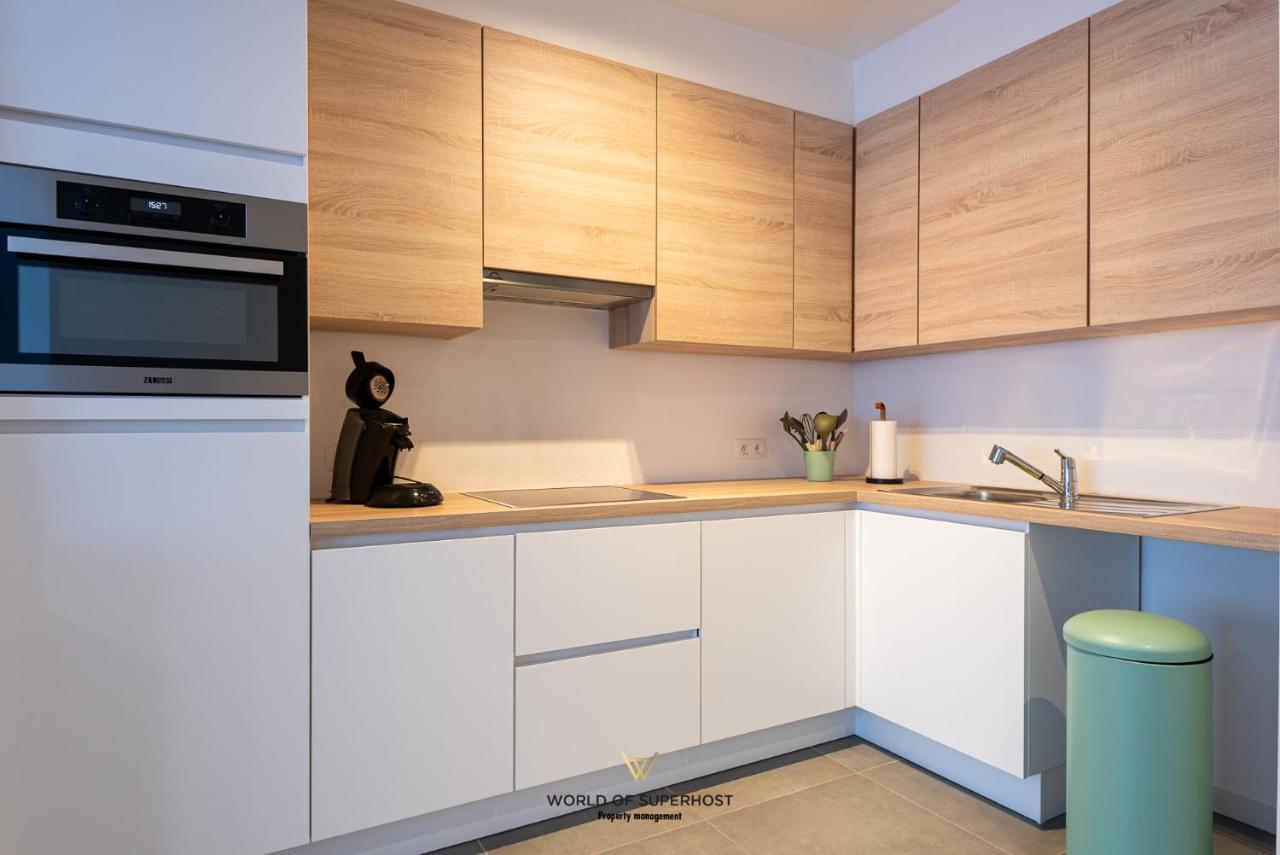 Spacious Apartment Closeby The Sea Up To 6 People! Ostende Extérieur photo